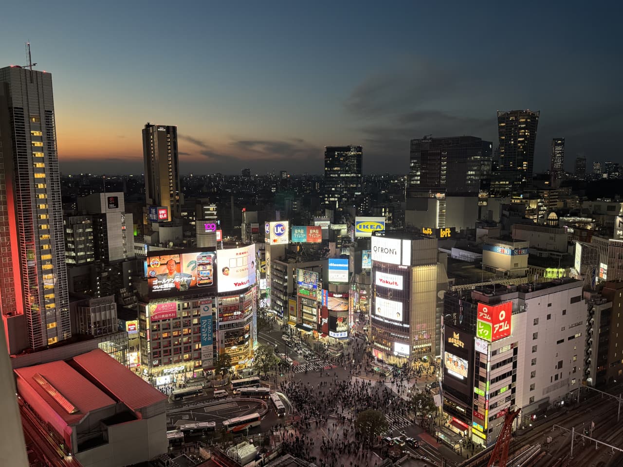 SHIBUYA QWS(渋谷キューズ)・スクランブルホール
